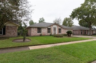 Building Photo - 8418 Rinn St