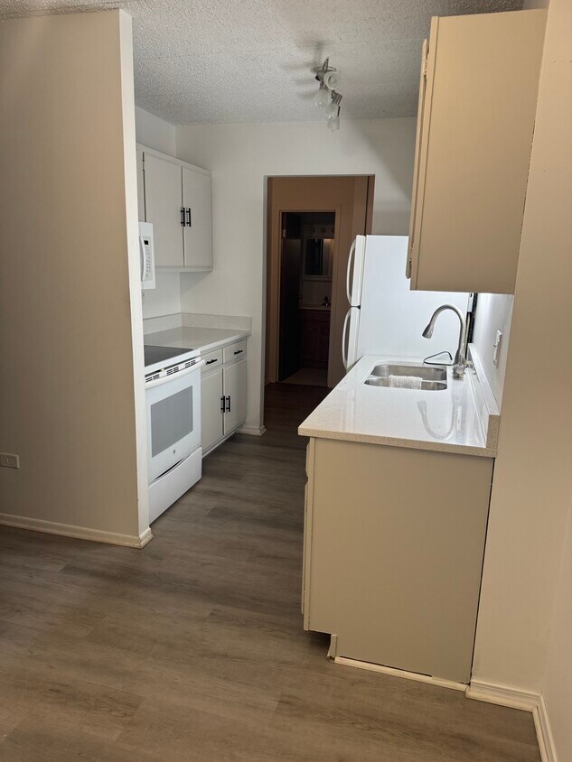 Foto del edificio - 9074 Terrace Dr