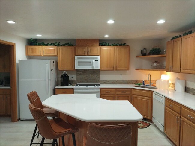 Foto del edificio - Furnished townhouse in NW Corvallis