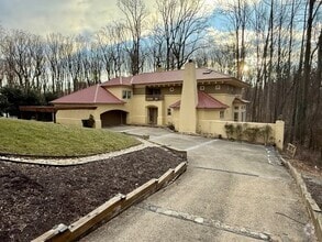 Building Photo - 1125 Duchess Dr