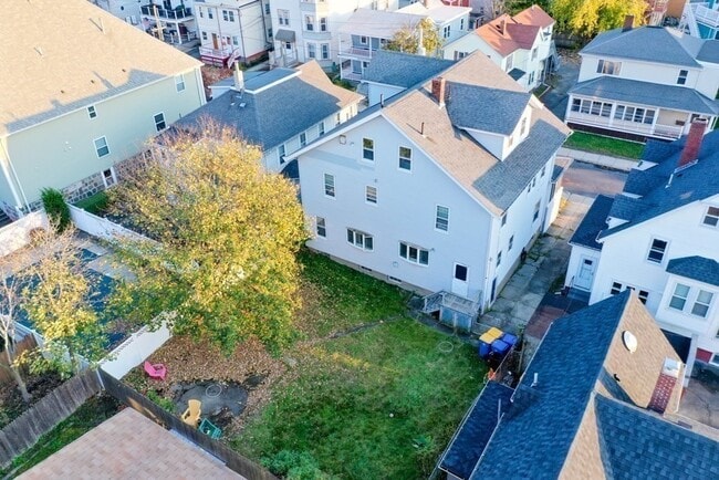 Foto del edificio - 18 Tewksbury St