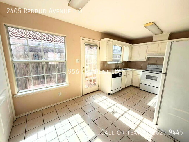 Building Photo - 2405 Redbud Ave W