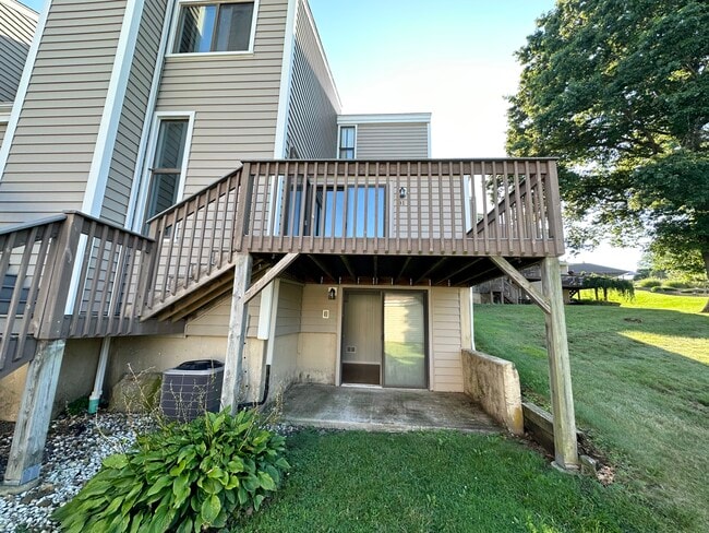 Building Photo - 81 Monticello Dr