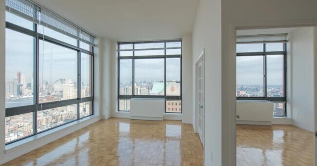 Building Photo - 180 Montague St