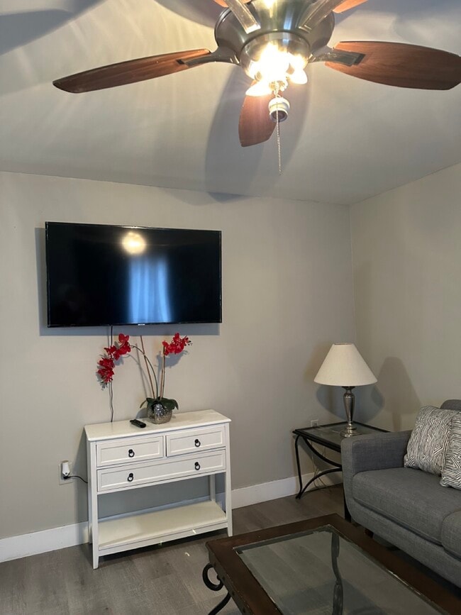 Foto del edificio - 107 N Ohio Ave