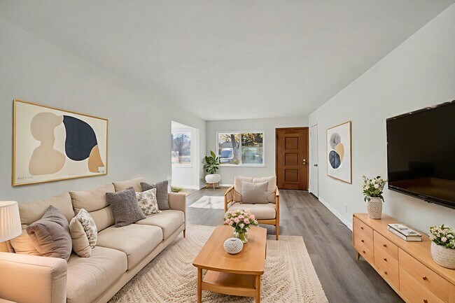 Foto del edificio - 5055 E Dartmouth Ave