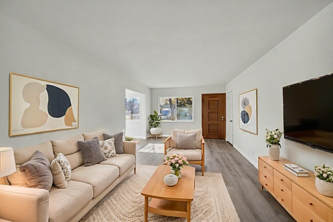 Photo - 5055 E Dartmouth Ave House