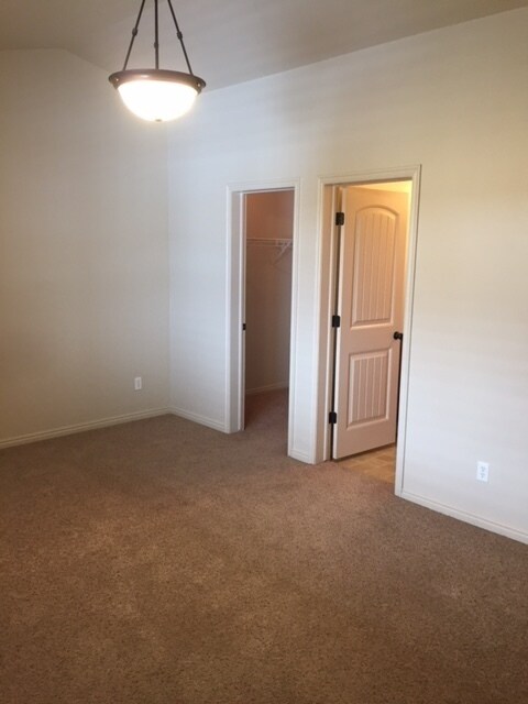 Foto del edificio - Move In Special For Eagle Mountain Condo!