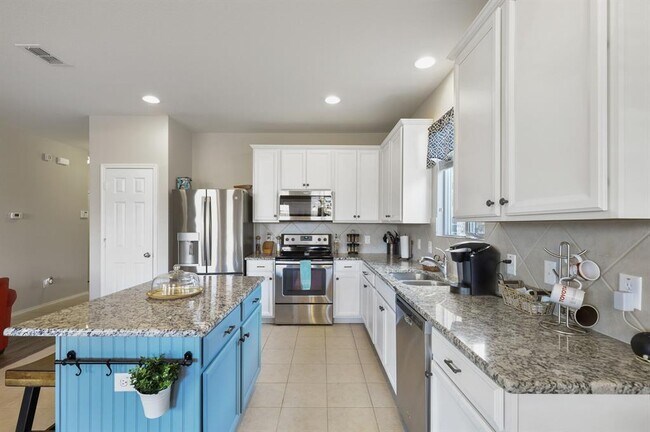 Foto del edificio - 3129 Adrian Creek Dr