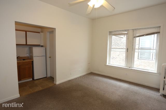 Foto del edificio - 3957 W Irving Park Rd