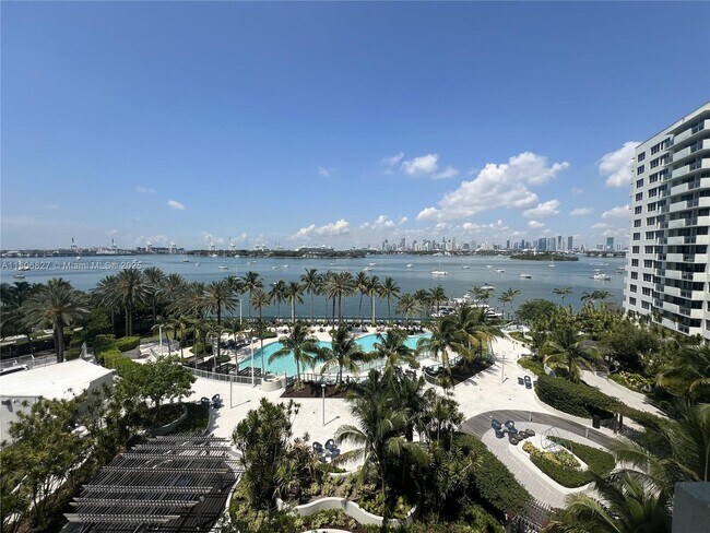 Foto del edificio - 1500 Bay Rd