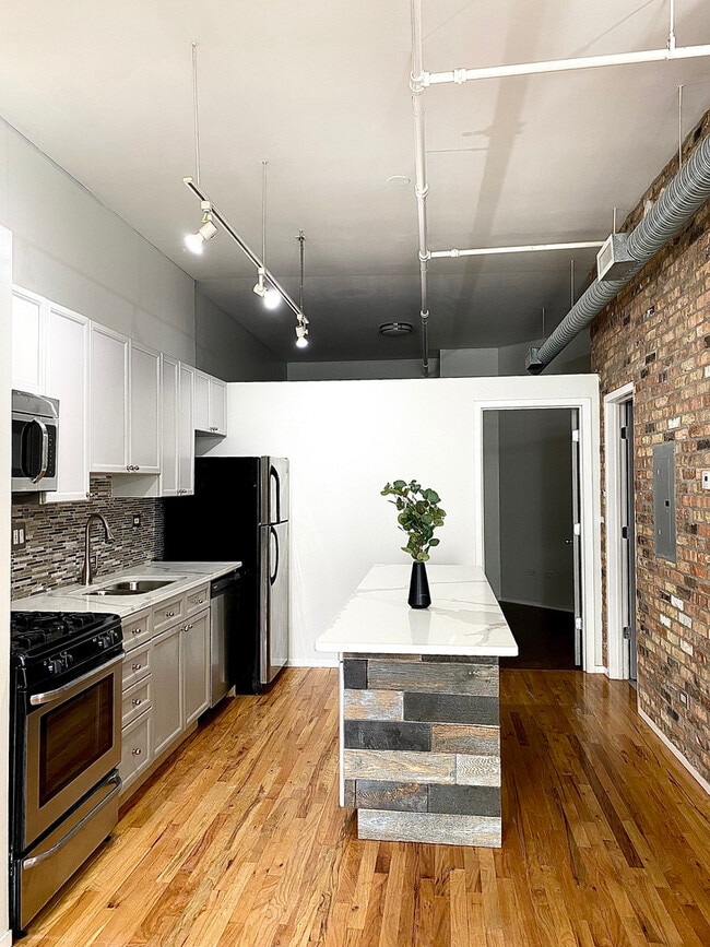 Building Photo - 417 S Jefferson St