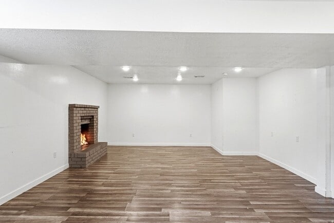 Foto del edificio - 1545 Merlin Way