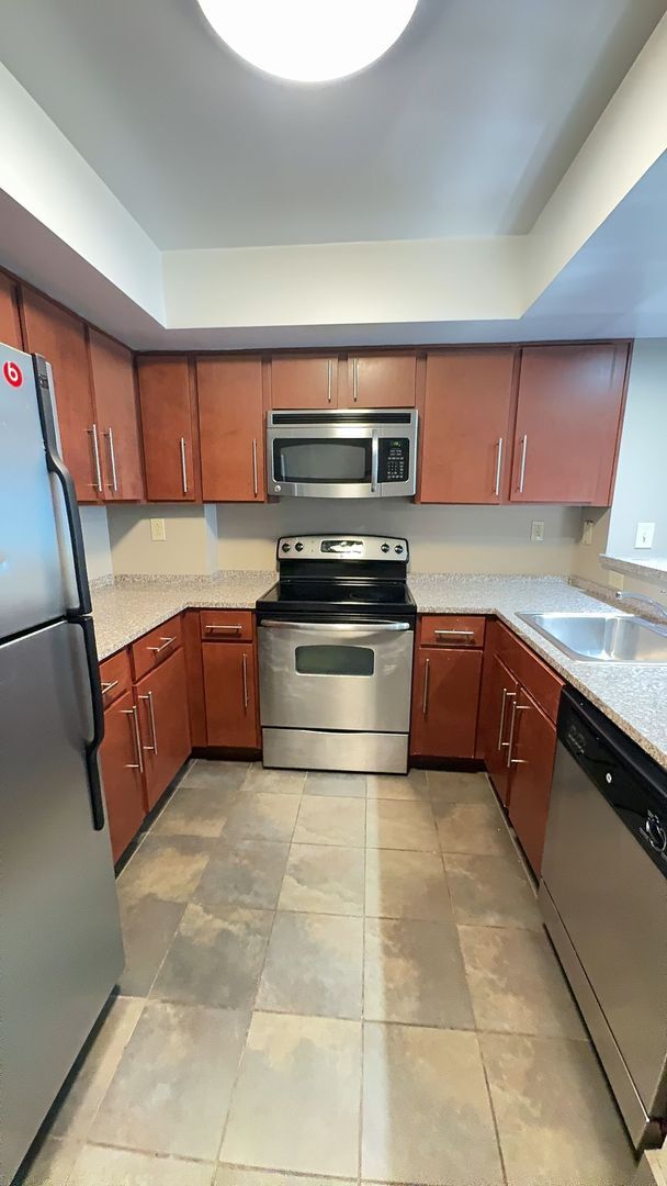 Building Photo - LAKE PLAZA CONDOMINIUMS, UNIT 307