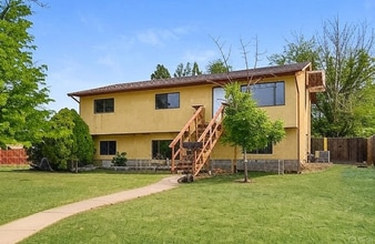 Building Photo - 603 W Routt Ave