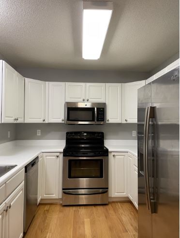Foto del edificio - 2800 Bedfordshire Ct