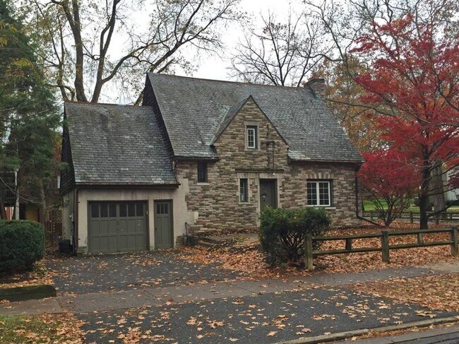Foto del edificio - Locust Lane House!