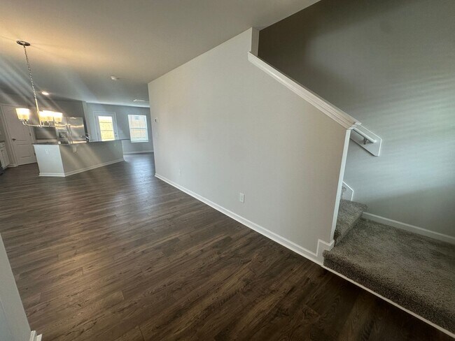 Building Photo - 191 Hornet Dr