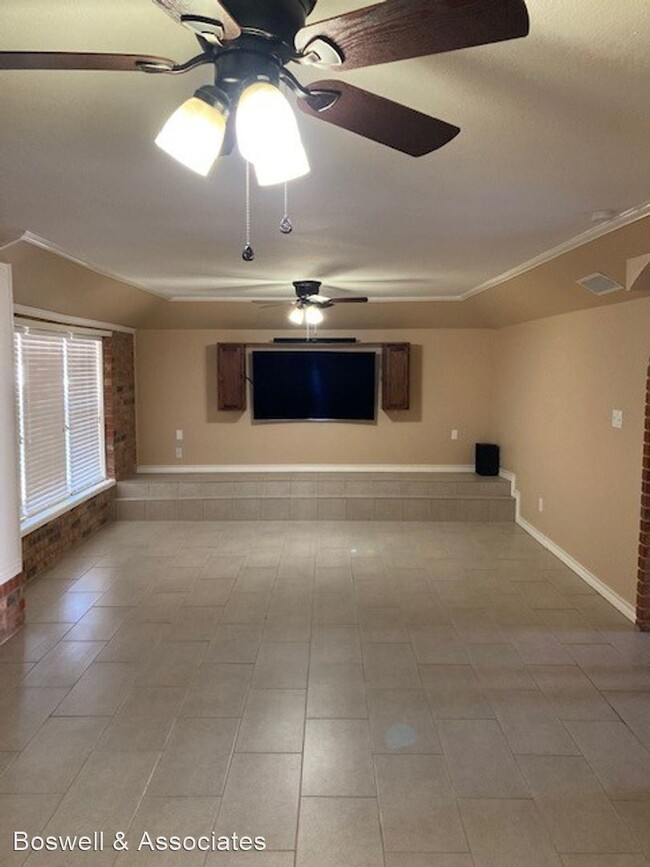 Building Photo - 3 br, 2 bath House - 1102 E Cuthbert