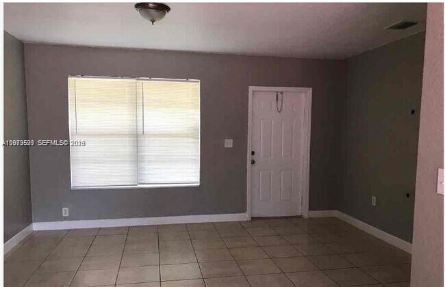 Foto del edificio - 17800 NW 28th Ct