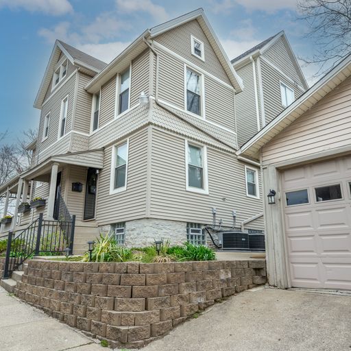 Building Photo - 2119 Grandin Rd