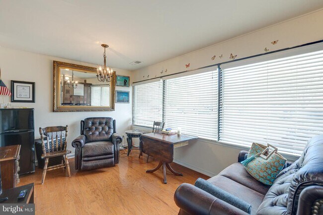 Foto del edificio - 1218 Magnolia Ln