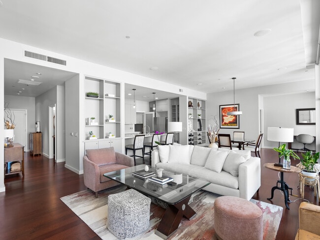 Building Photo - 1025 NW Couch St