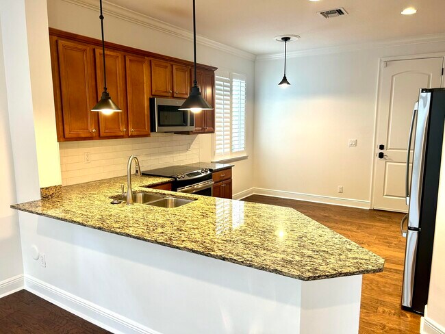 Building Photo - 2024 Foxtail View Ct