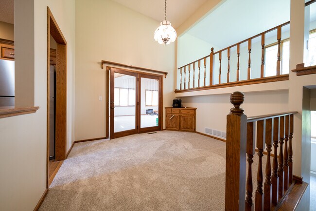 Foto del edificio - 4800 Orleans Ln N