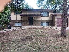 Building Photo - 460 S Owens St