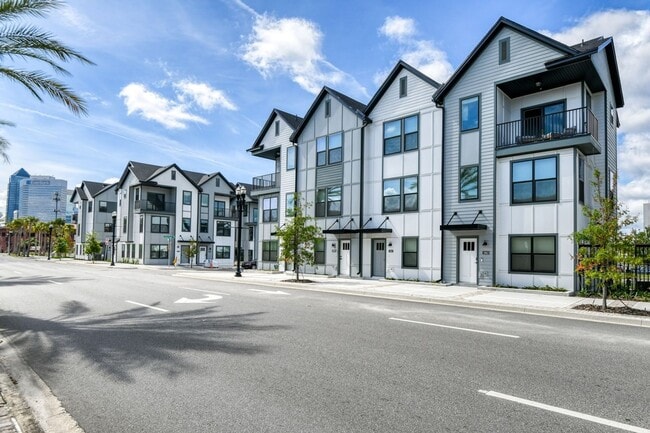 Building Photo - 1063 Farwell St