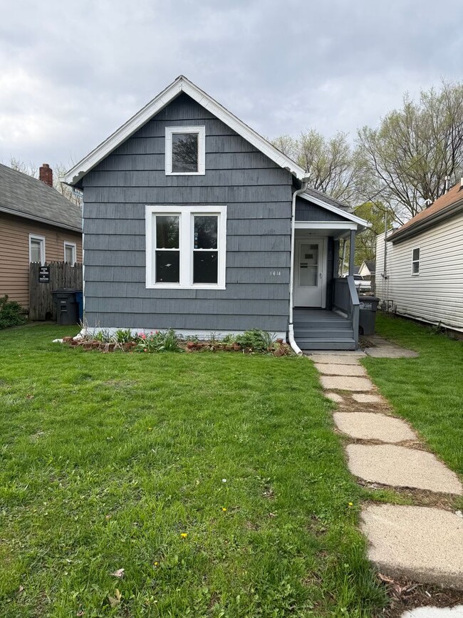 Building Photo - 1614 Nevada St