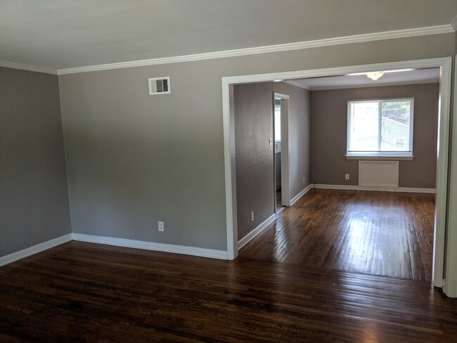 Building Photo - 44 Thackery Pl