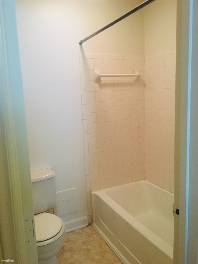 Building Photo - 2 br, 2 bath House - Avery Close Condominiums