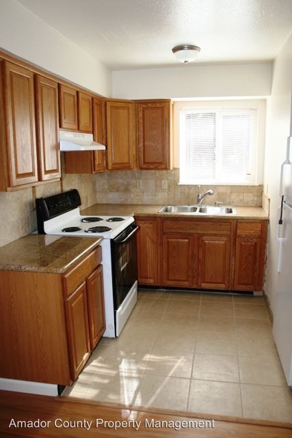 Foto principal - 8365 Stevenson St