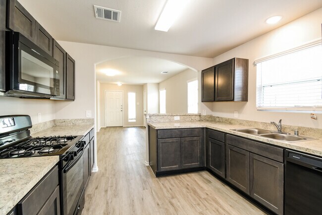 Building Photo - 2503 Westslope Dr