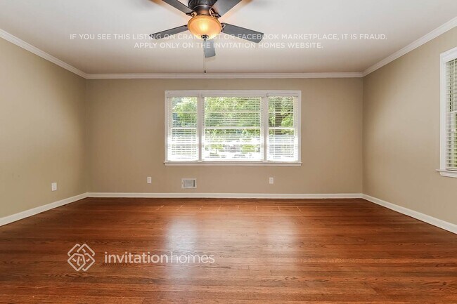 Building Photo - 2725 Rollingwood Ln SE