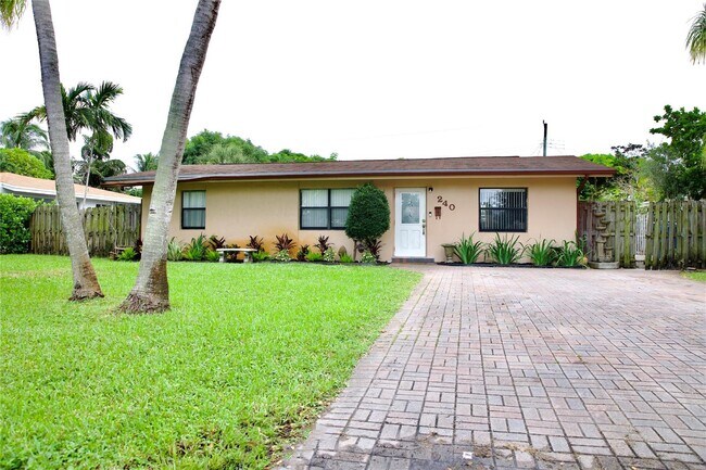 Foto del edificio - 240 NW 36th St