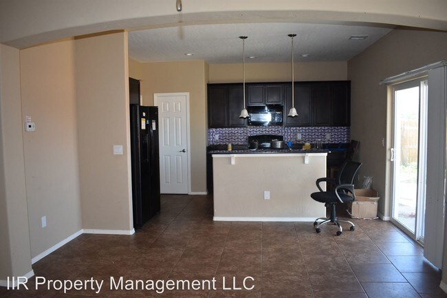 Building Photo - 1025 Heather Dr