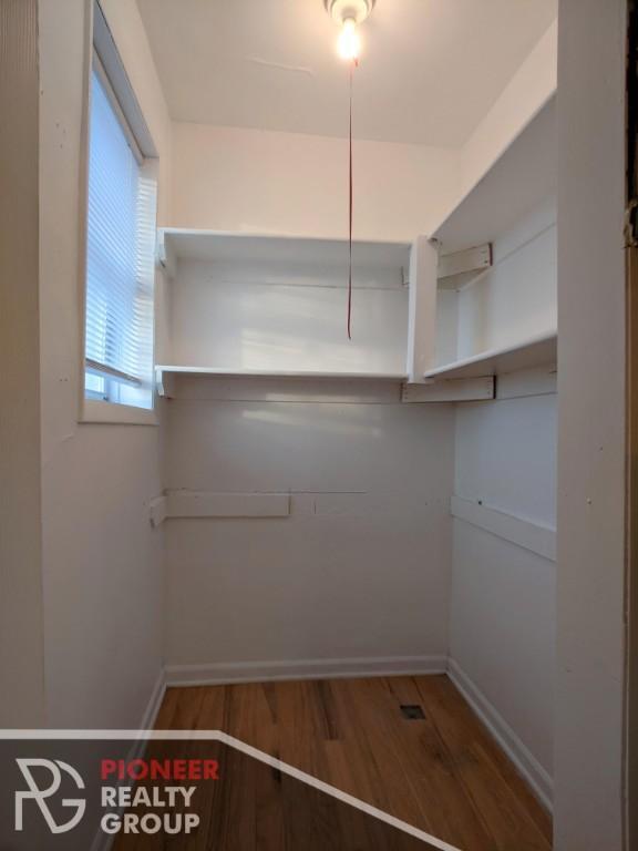 Building Photo - 2 bedroom in CHICAGO IL 60657