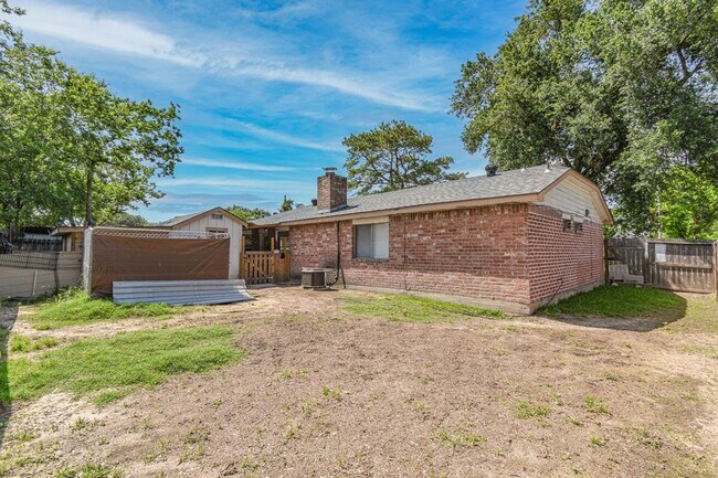Building Photo - 7503 Winkle Wood Ln