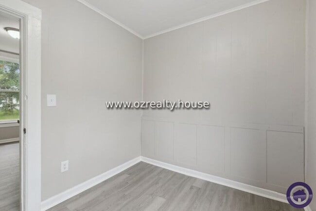 Building Photo - 336 Colburn St