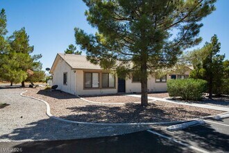 Building Photo - 2120 McMurray Dr