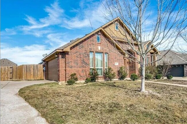 Foto del edificio - 6625 Thistle Wood Dr