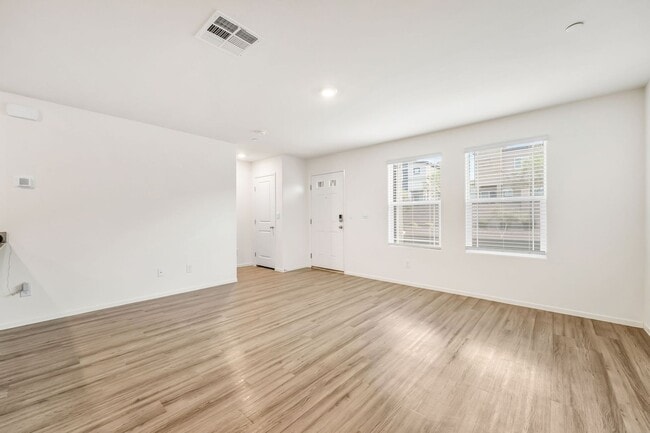 Building Photo - 3717 Celesta Vis St