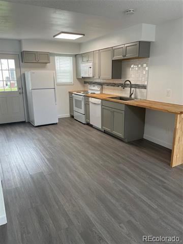 Foto del edificio - 3245 S Estes St