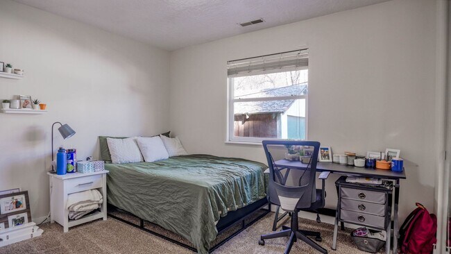 Building Photo - Beautiful 3 bedroom in Provo