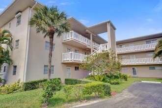Building Photo - 2640 Garden Dr S