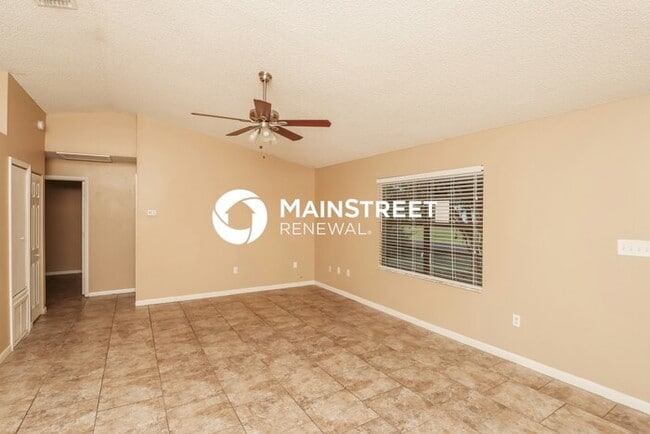 Building Photo - 3 Bedroom Pet-Friendly Home in Palm Bay, F...