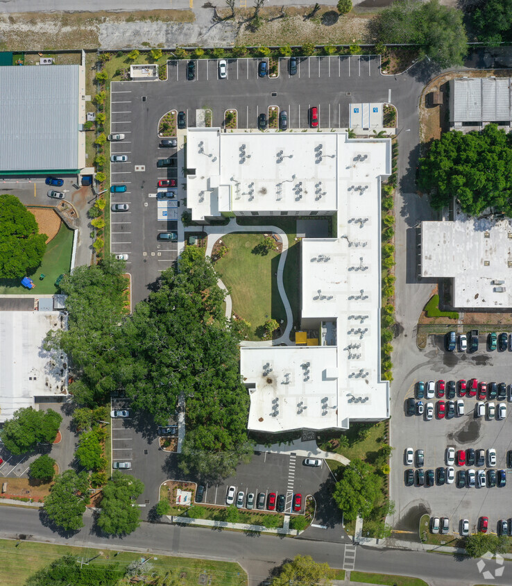 Building Overhead - The Heights at Gracepoint